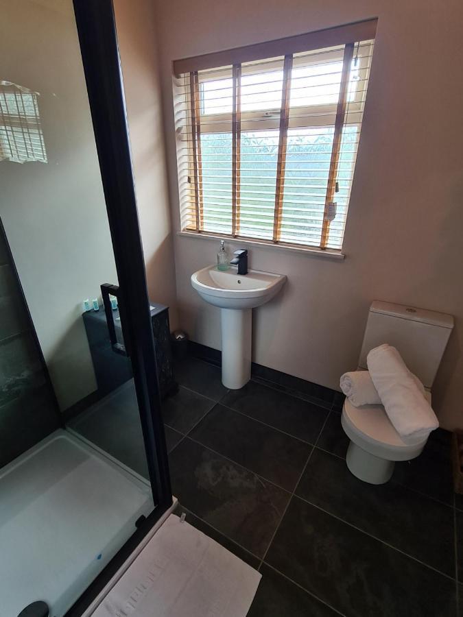 Rumer Hill House A Unique Boutique Styled Place To Stay In Cannock Close To A5 The Mcarthur Glen Outlet Great Wyrley Zewnętrze zdjęcie